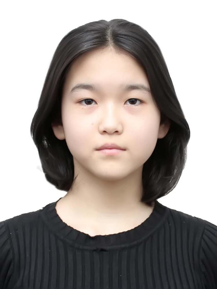 Айша Ы.